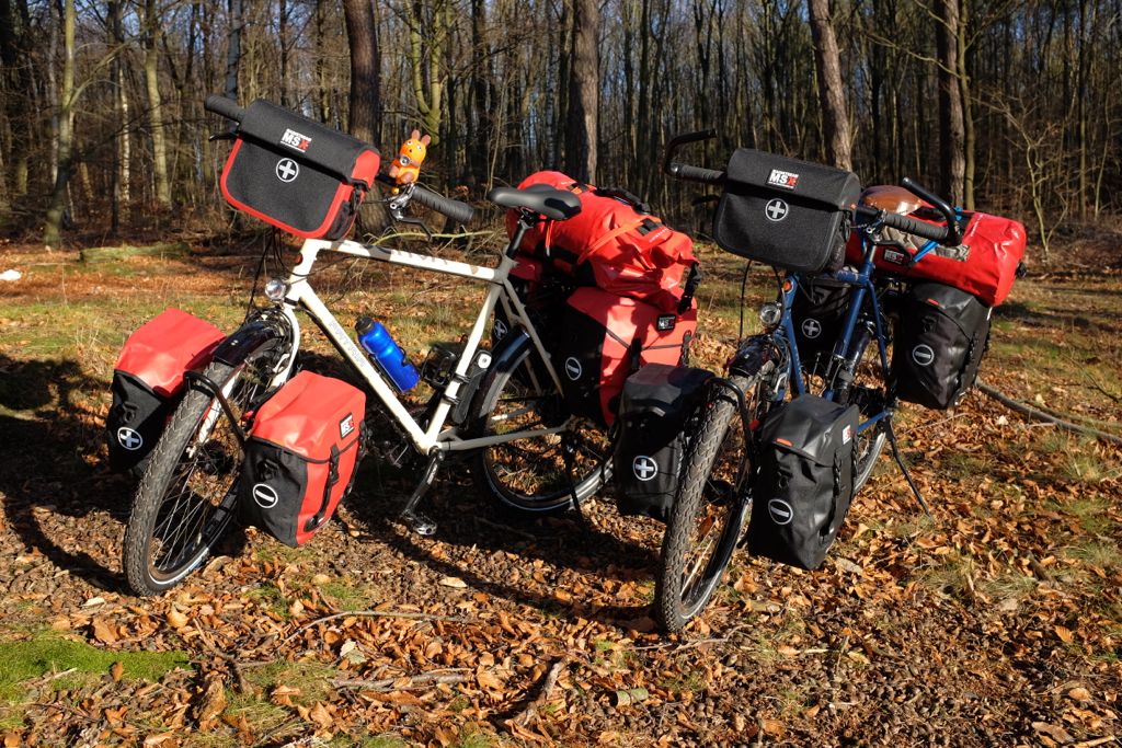 Unser beiden Schmuckstücke mit Gepäck.