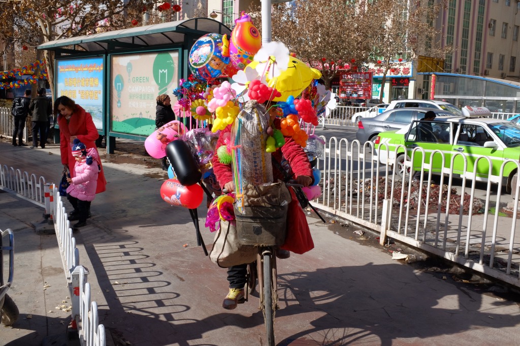 Luftballons Fahrrad Kashgar