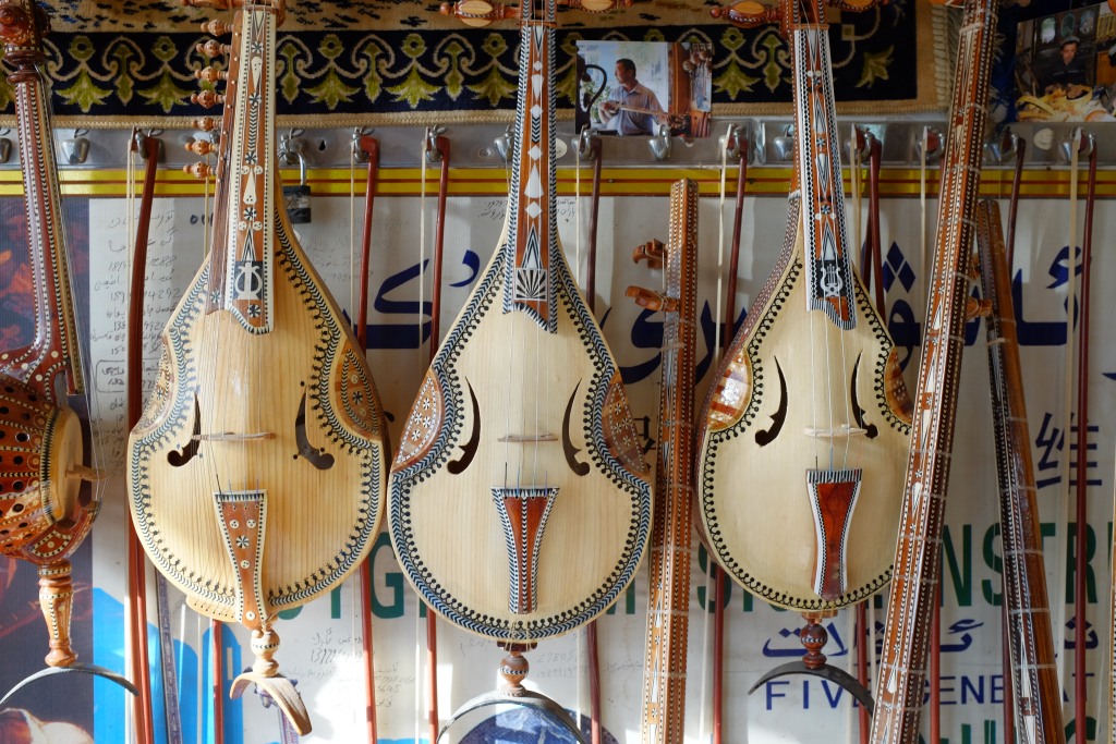 Uyghurische Geigen Kashgar Xinjiang