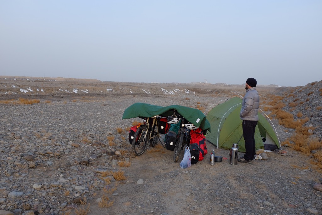 Zeltplatz in der Taklamakan