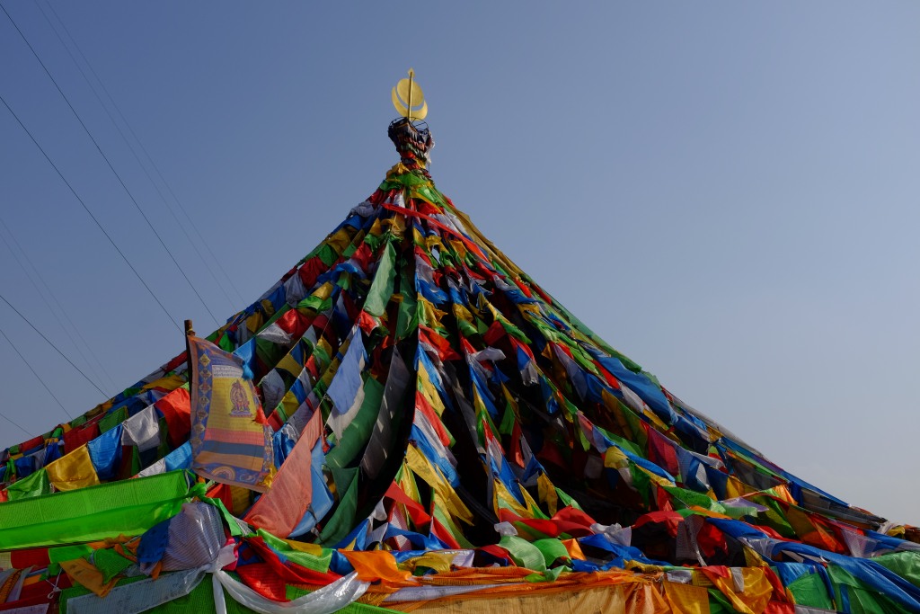 Gebetsfahnen über Xining