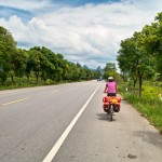 Unter blauem Himmel nach Yangshuo.