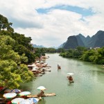 Sonnenschein auf dem Yulong-Fluss.